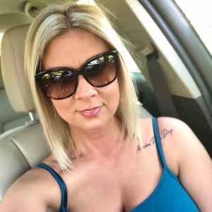 Meet your Posher, Erika